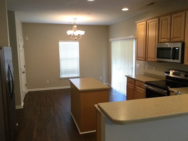 Building Photo - 4015 Lawrence Daniel Dr