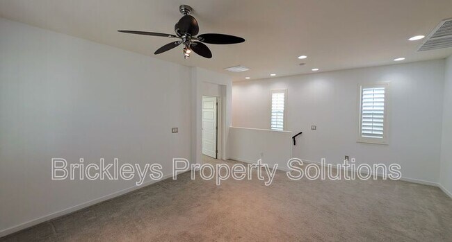 Building Photo - 2632 S Tobin