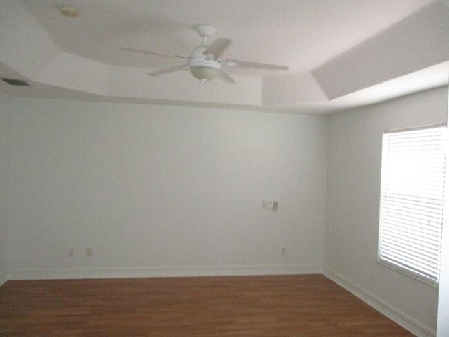 Building Photo - 8887 Chestnut Ridge Way