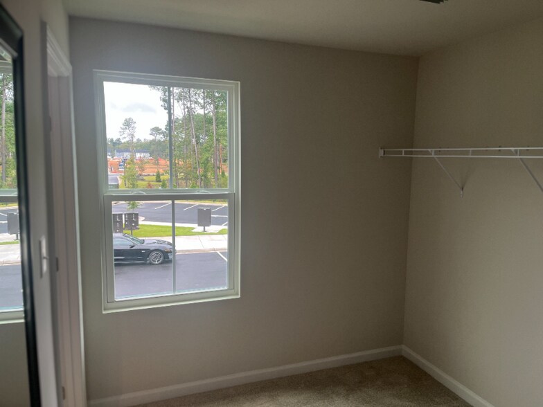 Building Photo - 509 Porter Cir