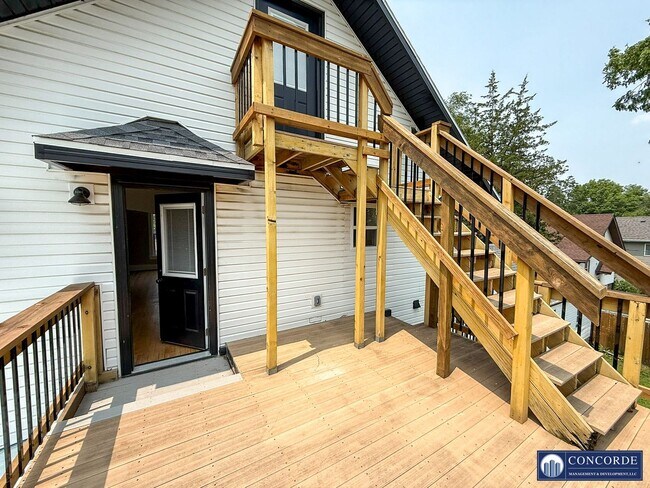 Building Photo - 3210 S 48th St