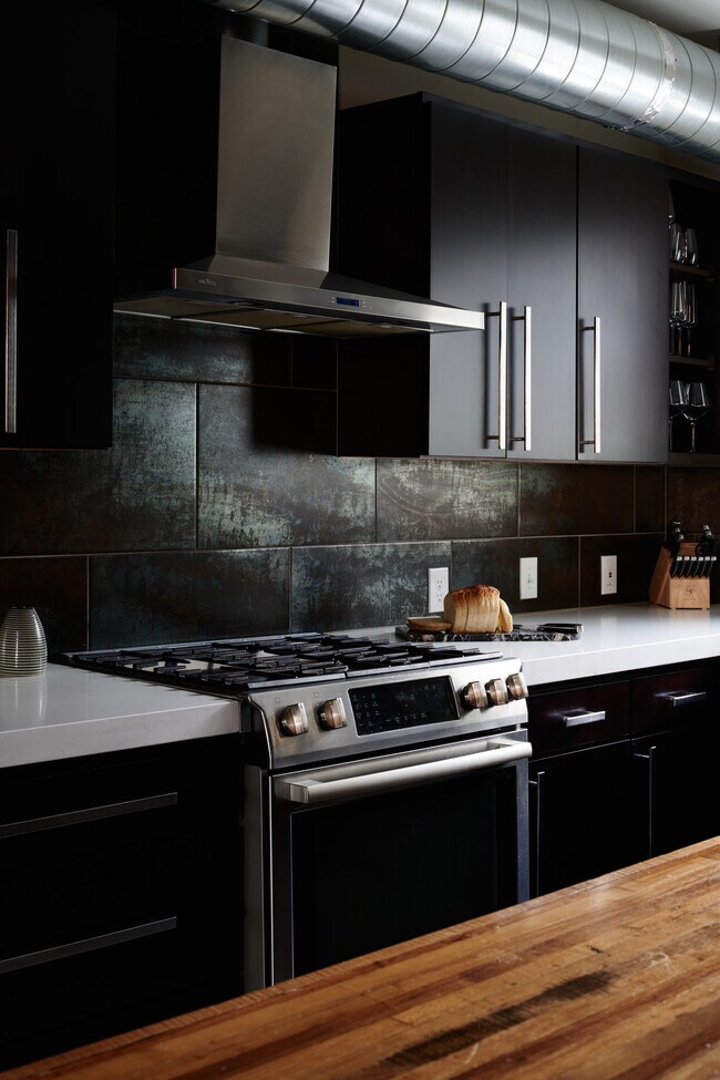 Building Photo - 3353 Tejon St