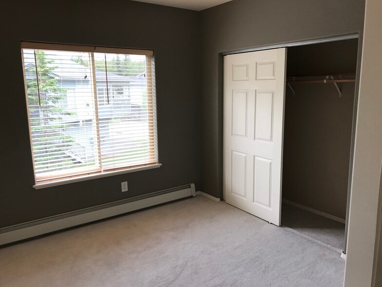 Building Photo - 3070 Lore Rd