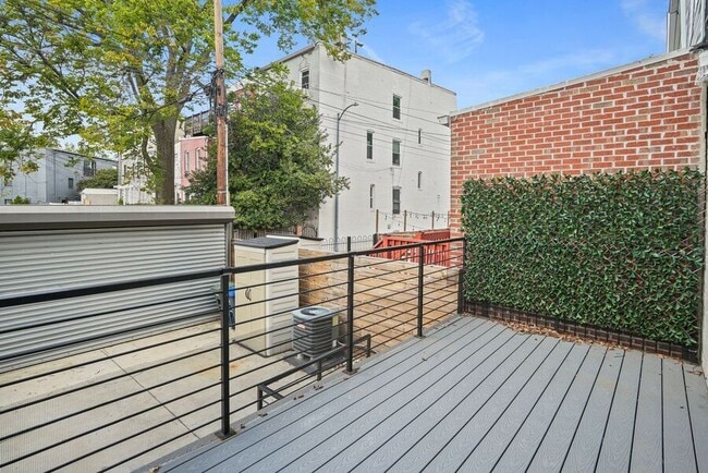 Building Photo - 1846 2nd St NW