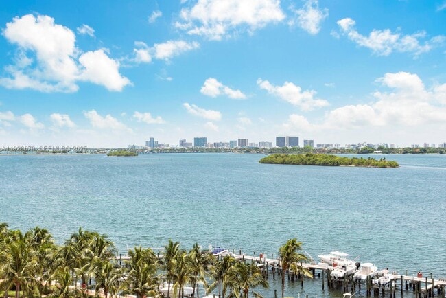 Building Photo - 4000 Towerside Terrace