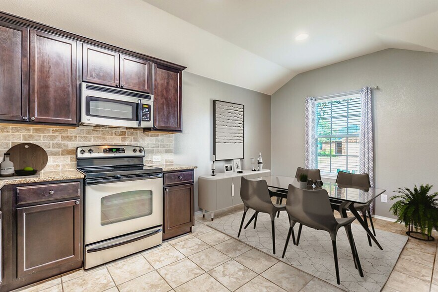 Building Photo - 12620 Waterslide Way