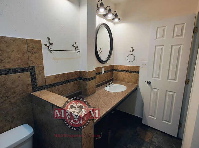 Building Photo - 3 Bd 1 Ba Home with Hardwood Floors in Midvale