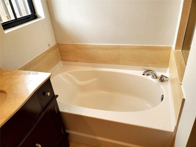 Building Photo - 9731 NW 10 Terrace