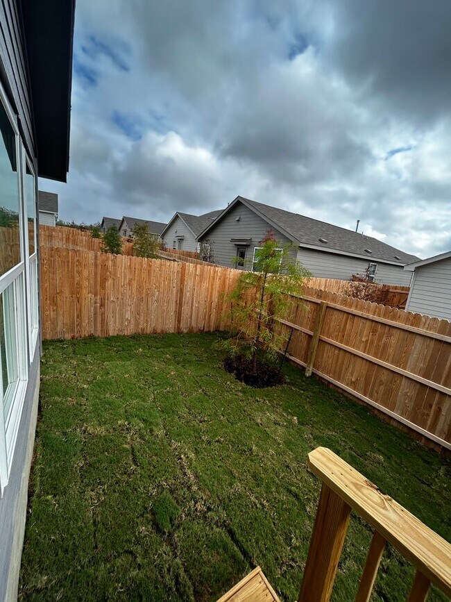 Building Photo - VIDA Subdivison - 4bed 2 bath Home