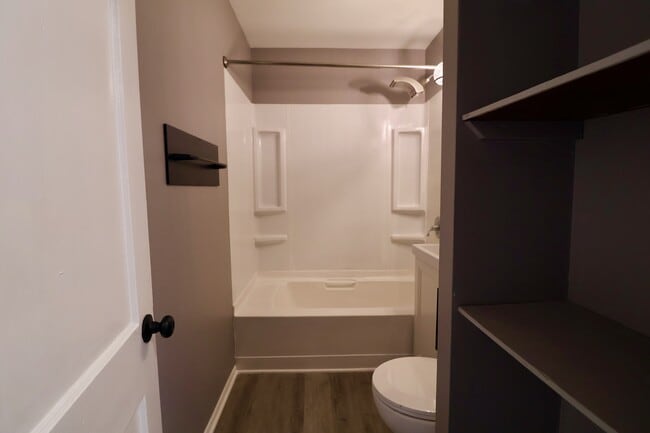 Building Photo - 237 S Kaley St