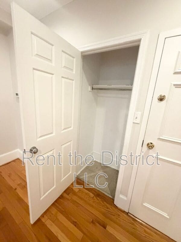 Building Photo - 1511 22nd St NW