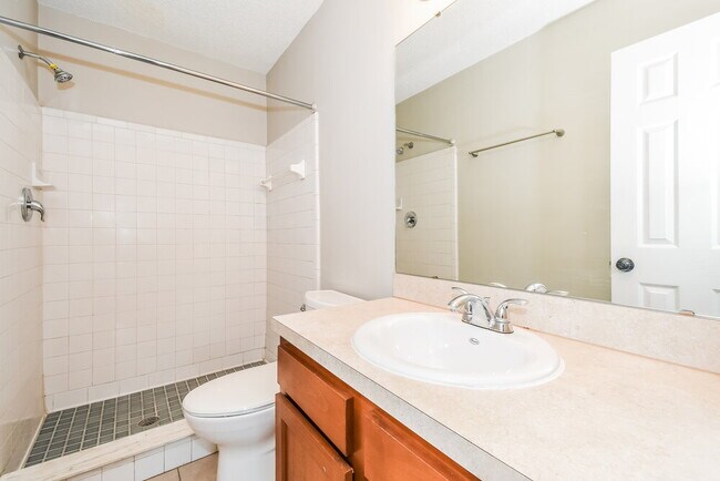 Building Photo - 1545 Kingfisher Blvd