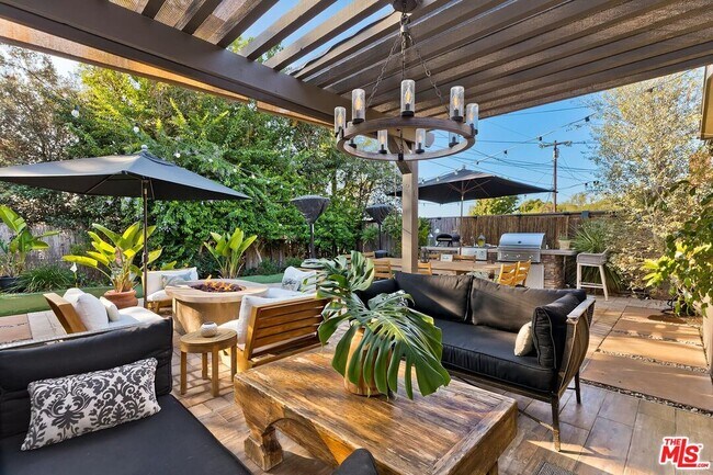 Building Photo - 5721 Tellefson Rd