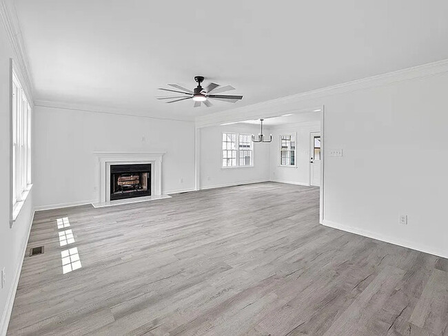 Building Photo - Lease OR Lease to Own