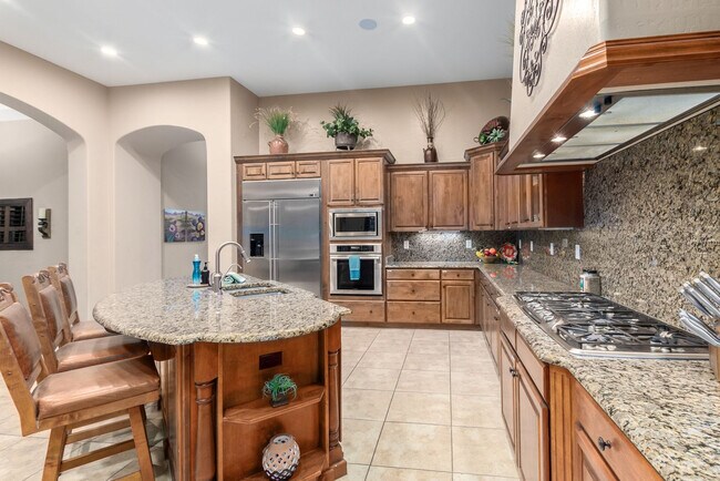 Building Photo - 3644 N Sagewood Cir