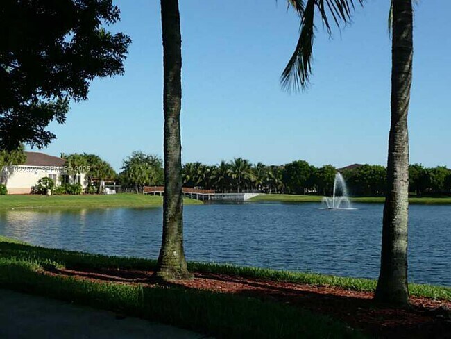 Building Photo - 2494 Centergate Dr