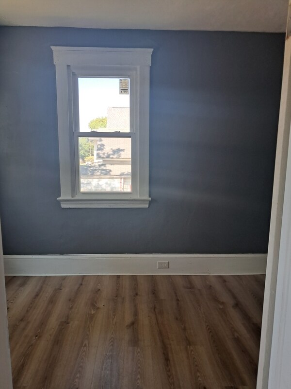 Building Photo - 1137 E 66th St