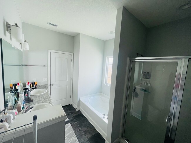 Building Photo - 117 Brasher Dr