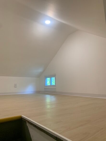 Building Photo - 117 Garner Ave