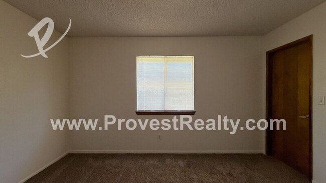 Building Photo - 12780 Redwing Rd