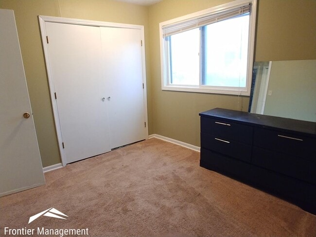 Building Photo - Spacious, Updated 3 Bedroom Home on the West Side of Town. Schedule a Showing Today!