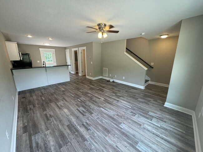 Building Photo - 308 N Varnell Rd