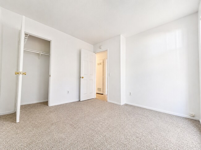 Building Photo - 1749 Reed Ave