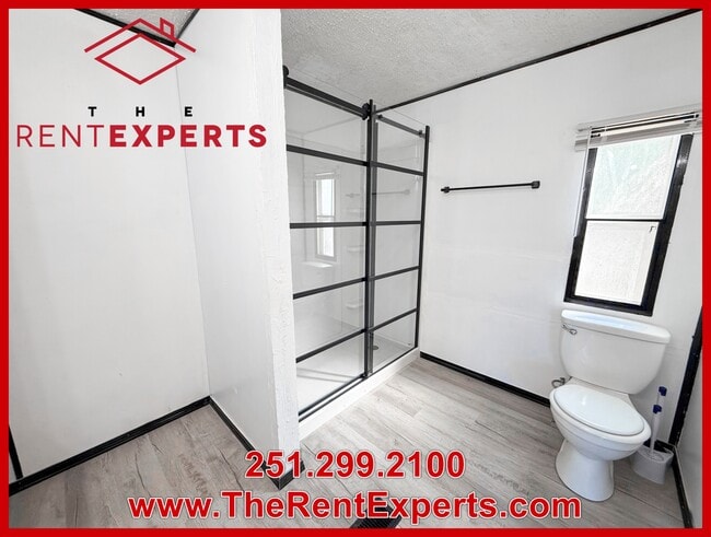 Building Photo - 6360 Mauvilla Dr W