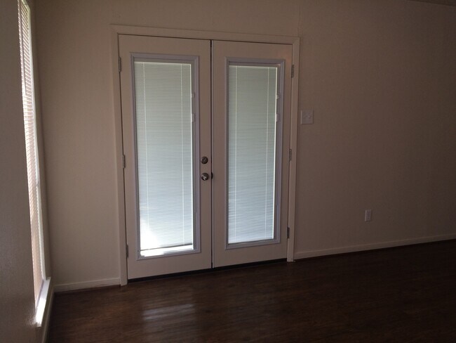 Building Photo - 3606CH