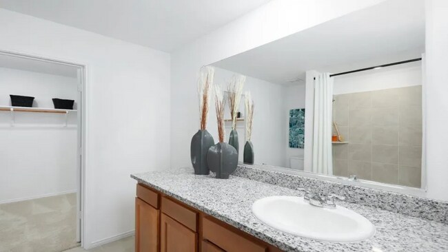 Building Photo - This single-story home offers a great layout with a total of four bedrooms.