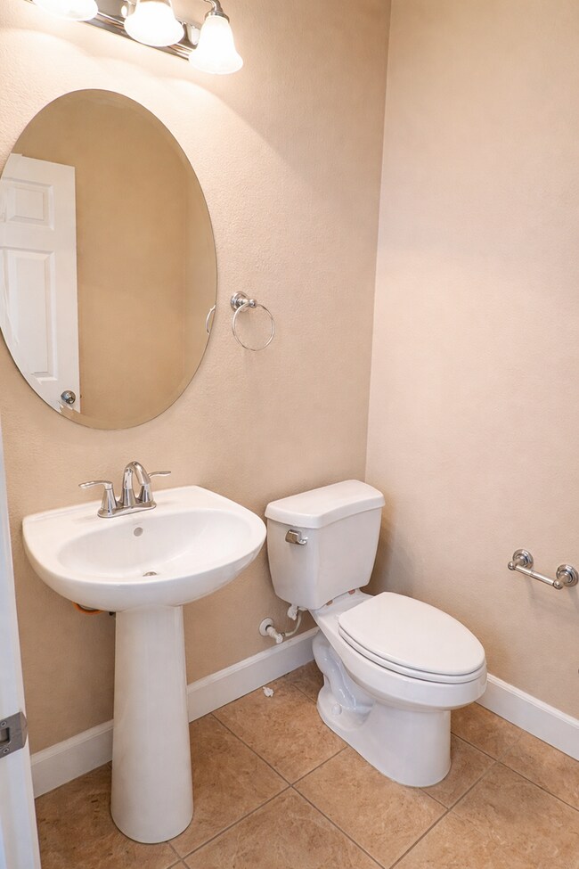 Building Photo - Beautiful South Reno Home!