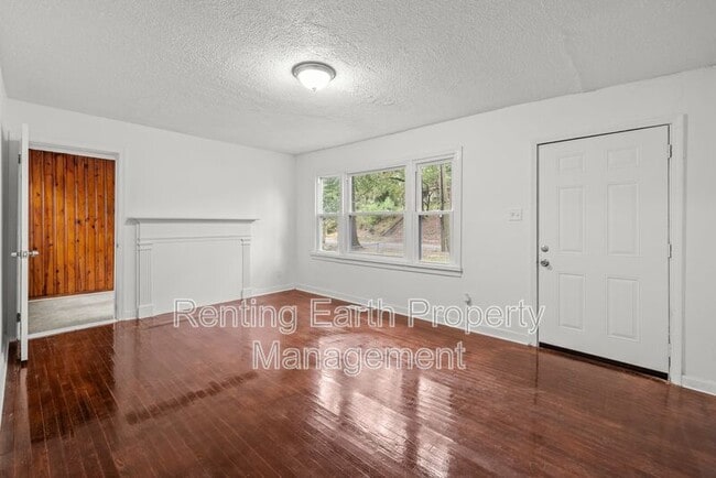 Building Photo - 5025 43rd Pl N