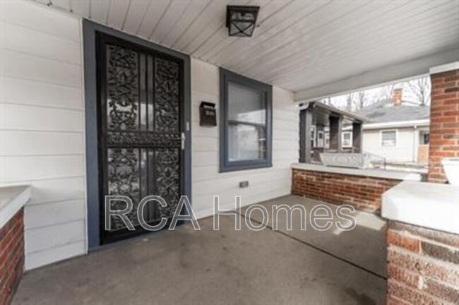 Building Photo - 2504 Boulevard Pl
