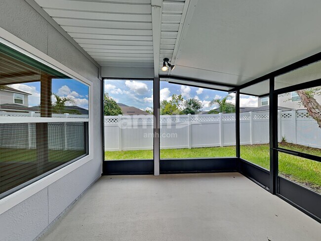 Building Photo - 629 Drysdale Dr