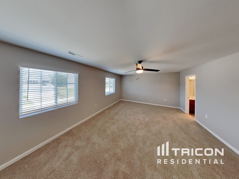 Building Photo - 3079 Stauton Dr