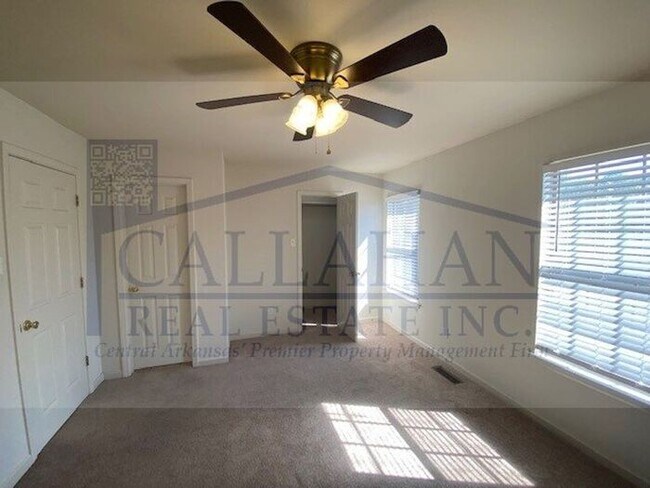 Building Photo - Sherwood 2 Bedroom Townhome
