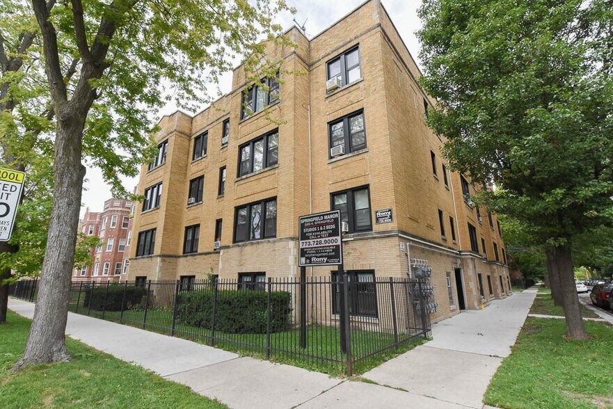 Primary Photo - 3906 W Argyle St