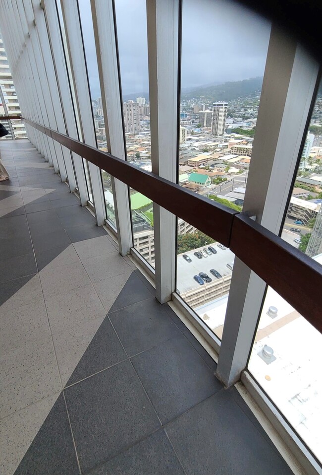 Exit Elevator walkway city view left - 500 University Ave