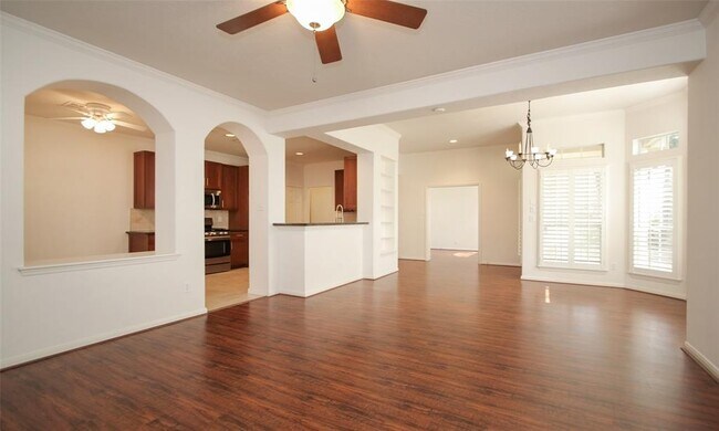 Building Photo - 3 S Avonlea Cir