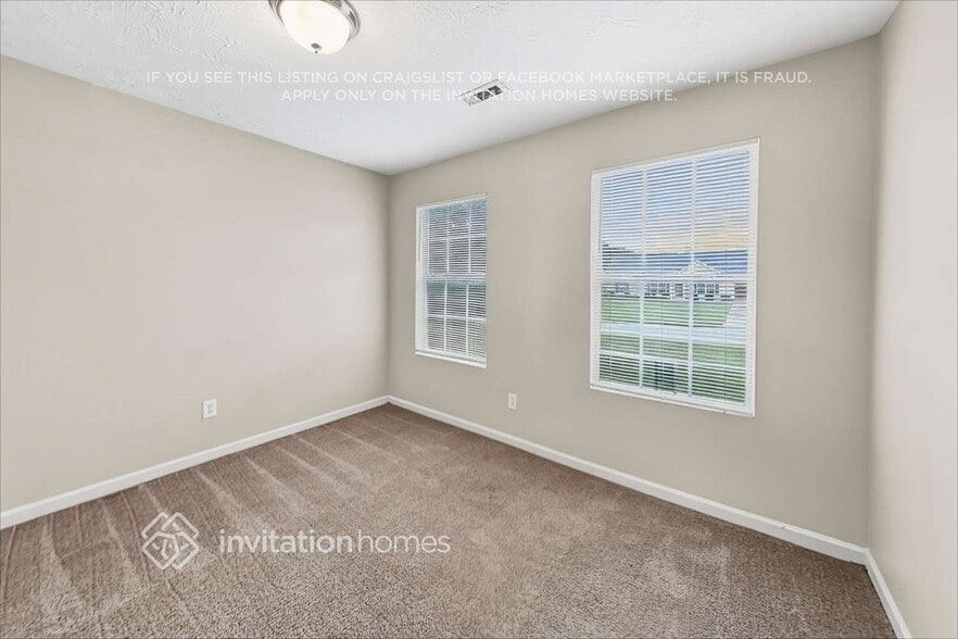Building Photo - 10 Summer Breeze Ct