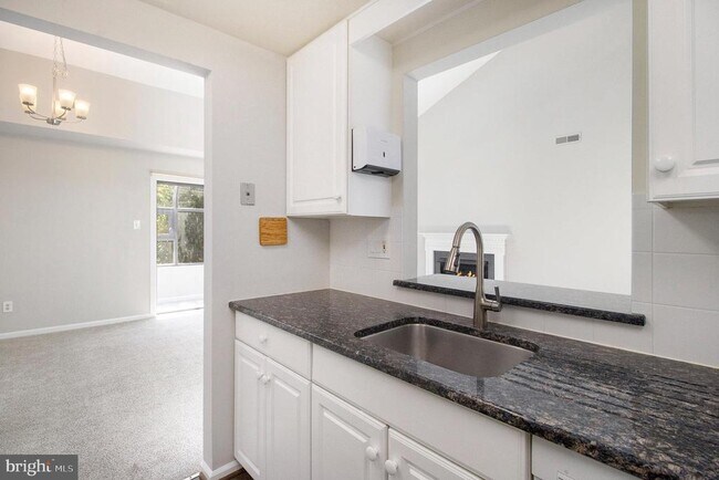 Building Photo - 1807 Mountainview Dr