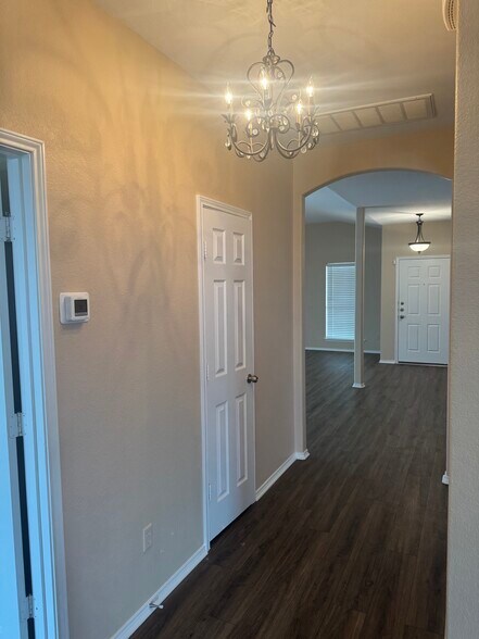 Building Photo - 1309 Grande Mesa Dr