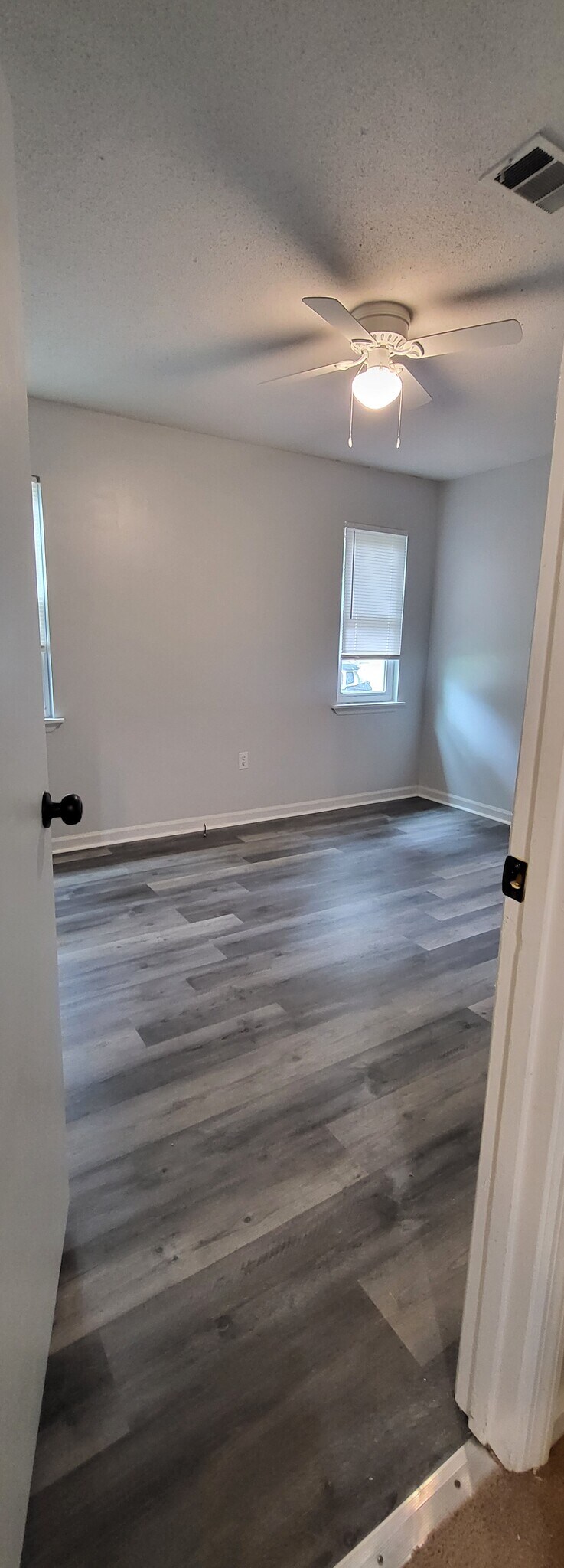 Room 2 - 3726 Rio Ridge Dr
