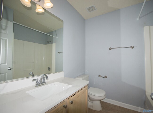 Building Photo - 109 Sandy Hollow Dr NW