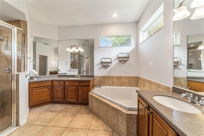 Building Photo - 4903 SW 63rd Loop