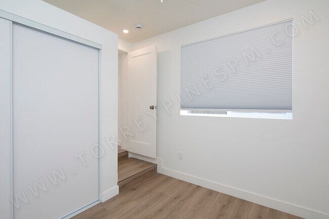 Building Photo - Remodeled Ocean Beach 1 Bedroom on Del Mar Ave ~ ALL UTILITIES INCLUDED!