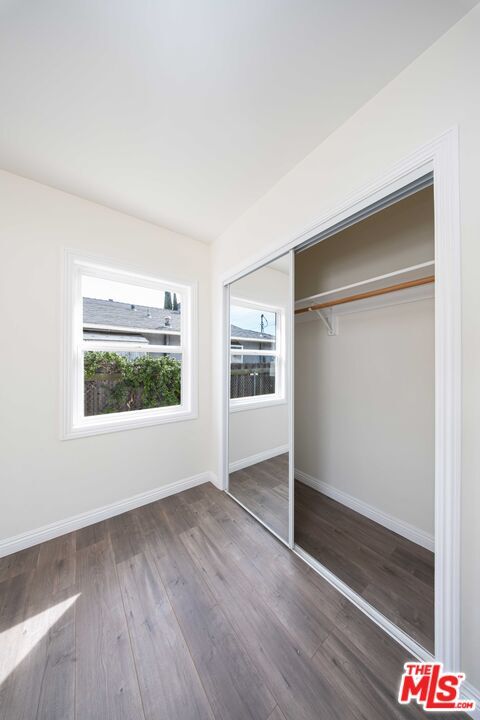 Building Photo - 8432 Glenoaks Blvd