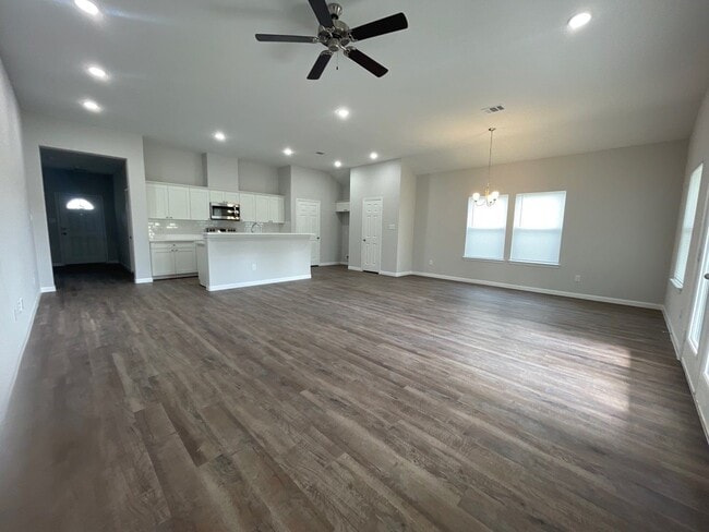 Building Photo - 1059 Rd 5736