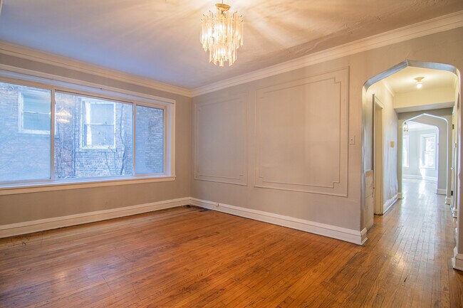 Building Photo - 7839 S Kingston Ave