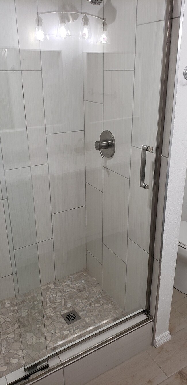 Building Photo - Trails at Scottsdale! Updated patio home with multiple patios